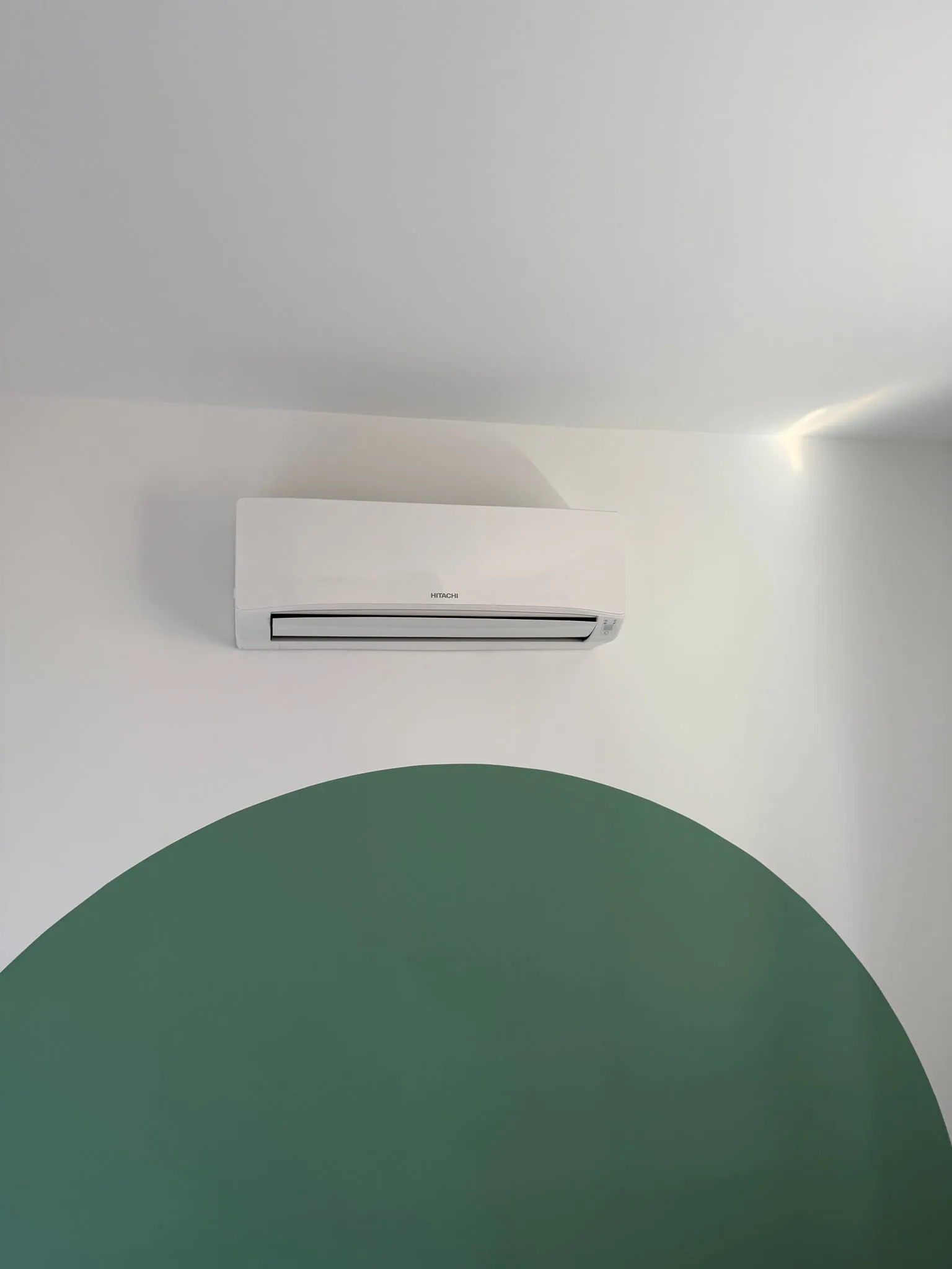 Installation climatisation tri-split Hitachi Air Home Biscarrosse