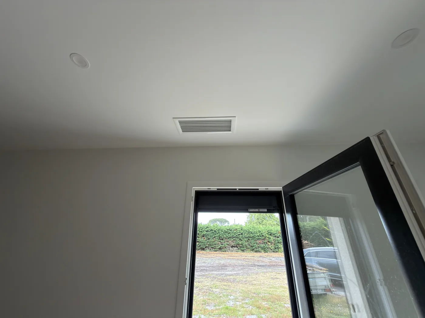 Installation climatisation gainable Hitachi bureaux Parentis-en-Born